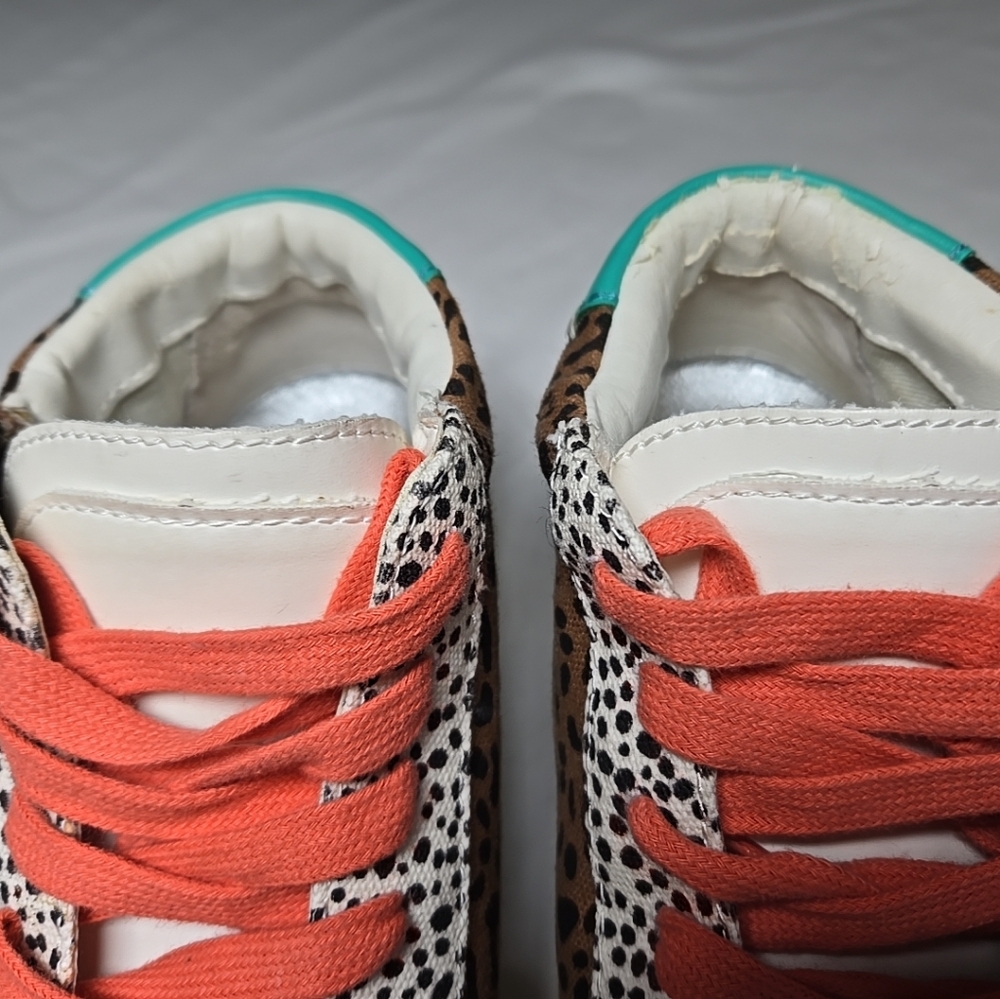 Dolce Vita Animal Print High Top Ladies Sneaker Size 8.5 - Picture 7 of 11